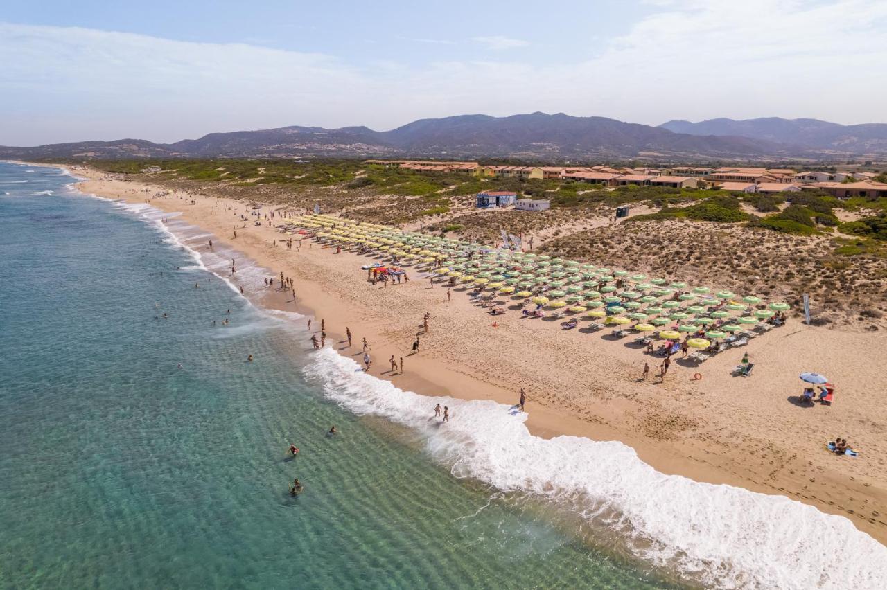 Hotel Club Baia Delle Mimose Badesi Dış mekan fotoğraf